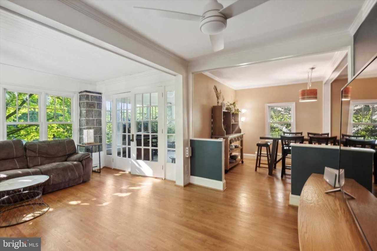 626 Lakeside Ave - Photo 4 of 27