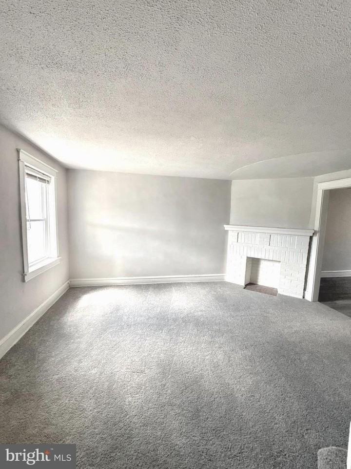 119 Whitely Ter - Photo 5 of 19