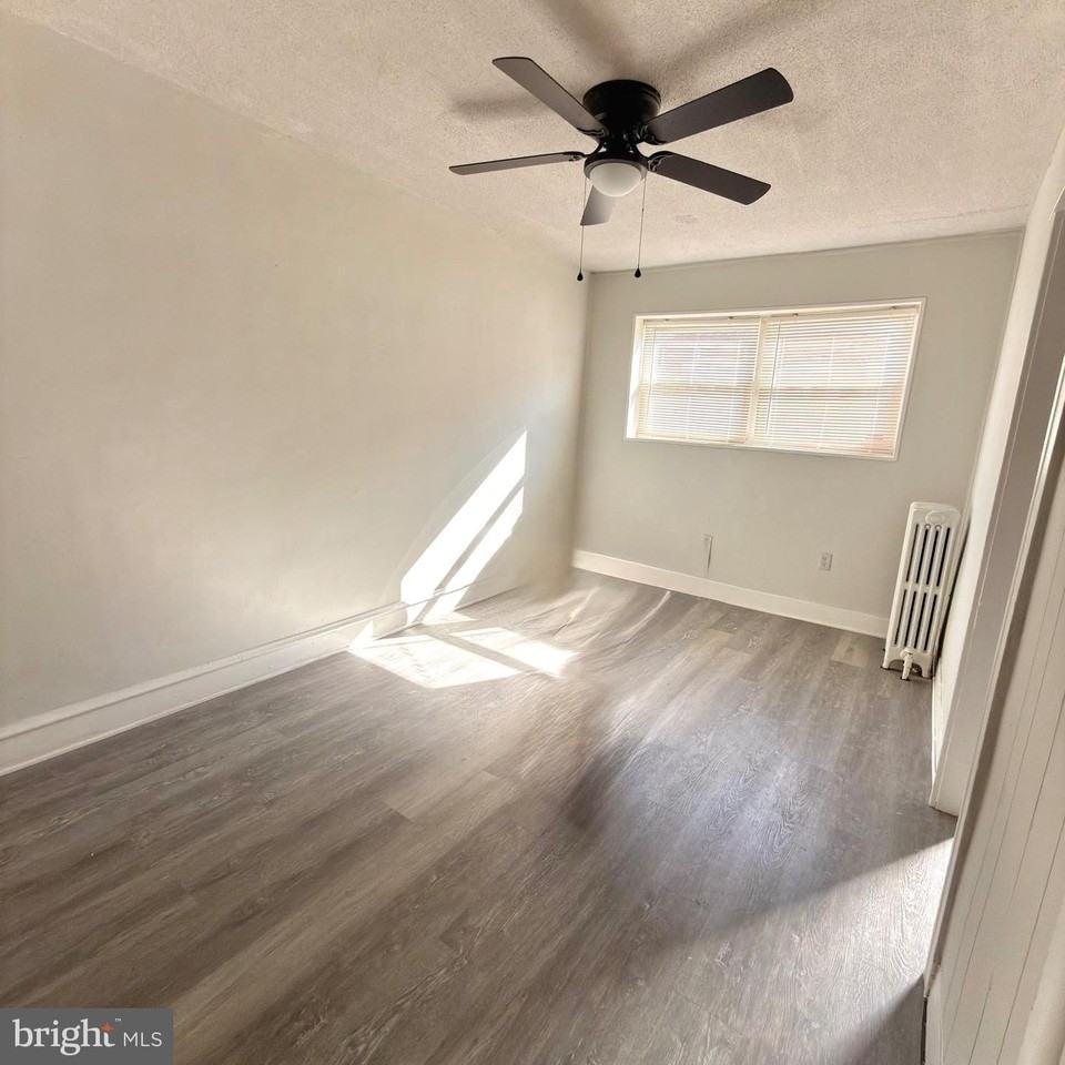 119 Whitely Ter - Photo 6 of 19