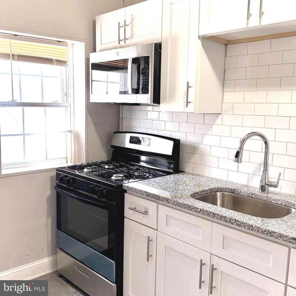 119 Whitely Ter - Photo 7 of 19