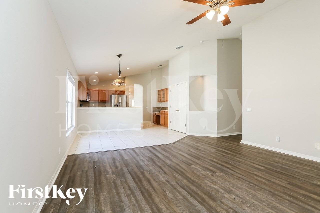 12836 Havenridge Cir - Photo 6 of 15
