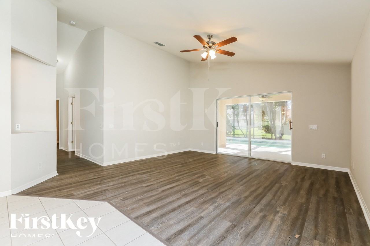 12836 Havenridge Cir - Photo 7 of 15
