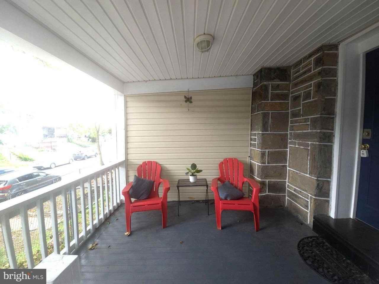 428 Croyden Rd - Photo 3 of 13