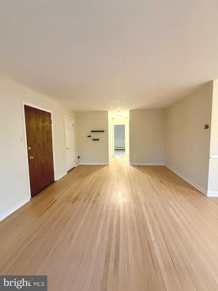 61 Llanfair Rd - Photo 4 of 23