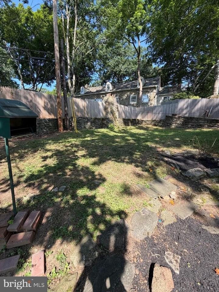 26 Rolling Rd - Photo 7 of 28