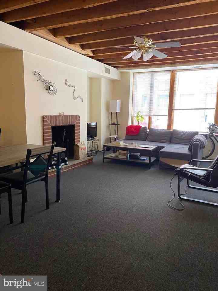 325 S Juniper St - Photo 2 of 10
