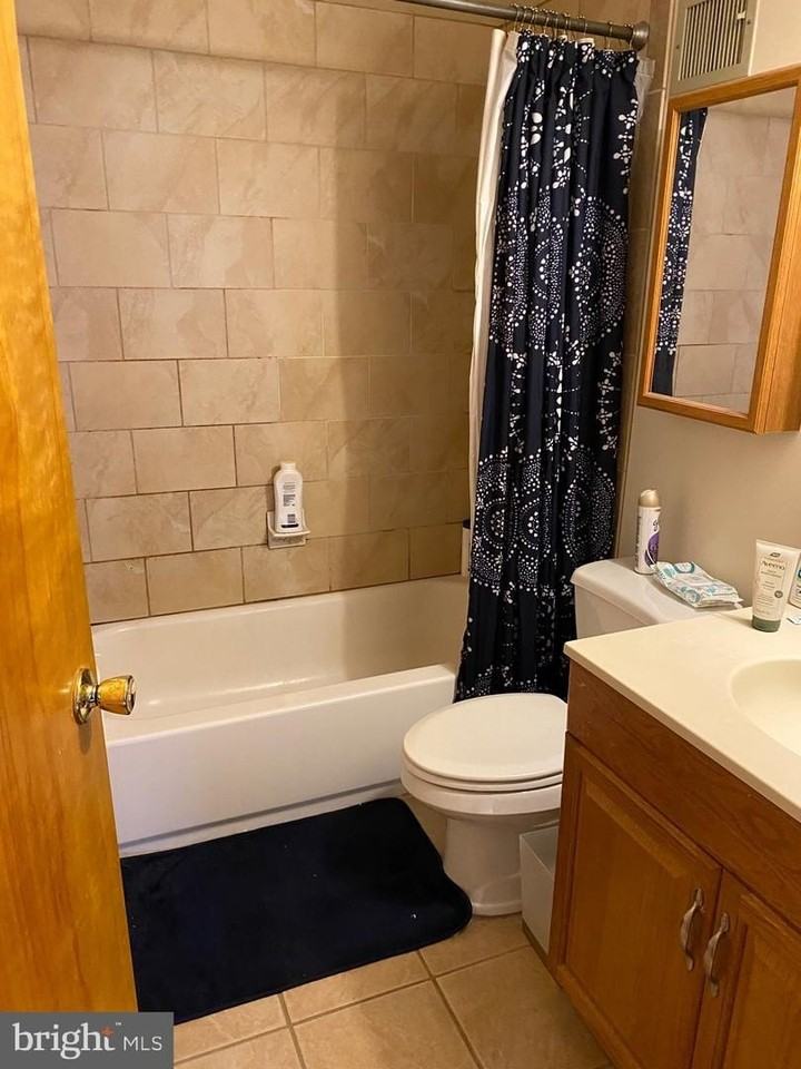325 S Juniper St - Photo 4 of 10