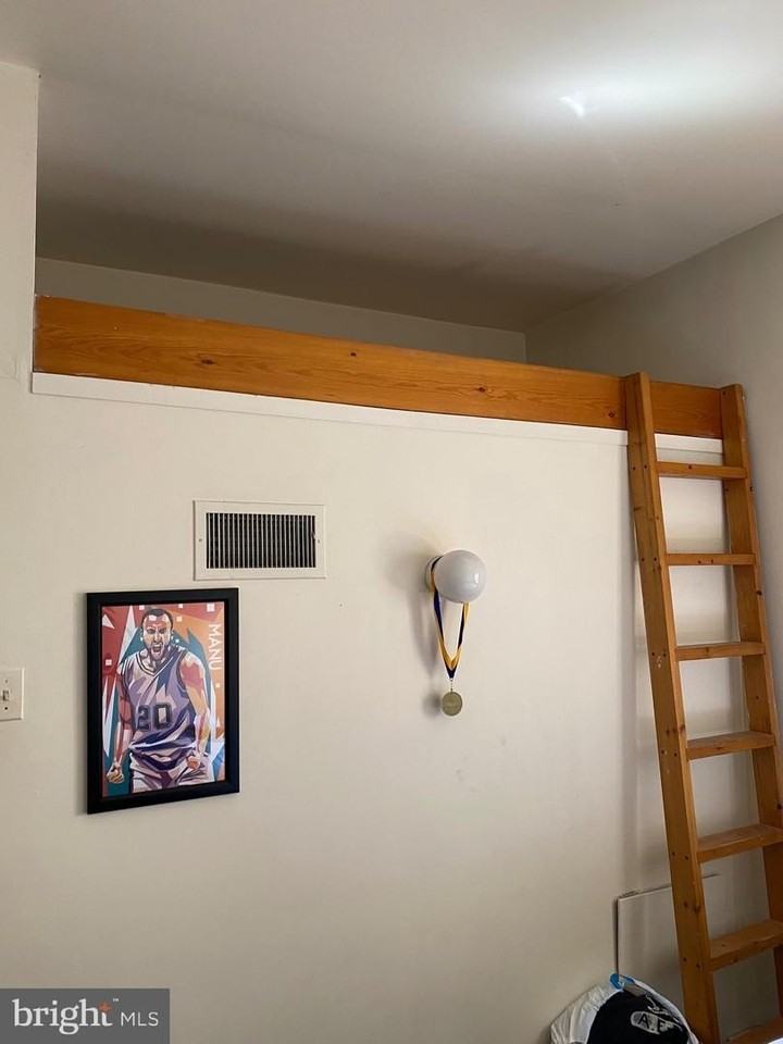 325 S Juniper St - Photo 6 of 10