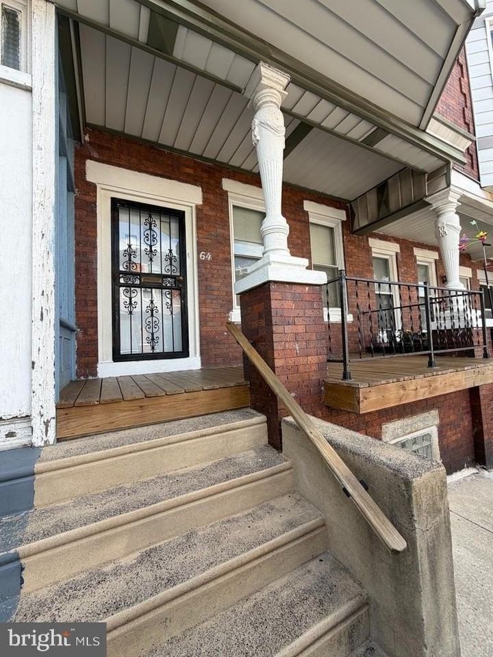 64 W Sharpnack St - Photo 2 of 27