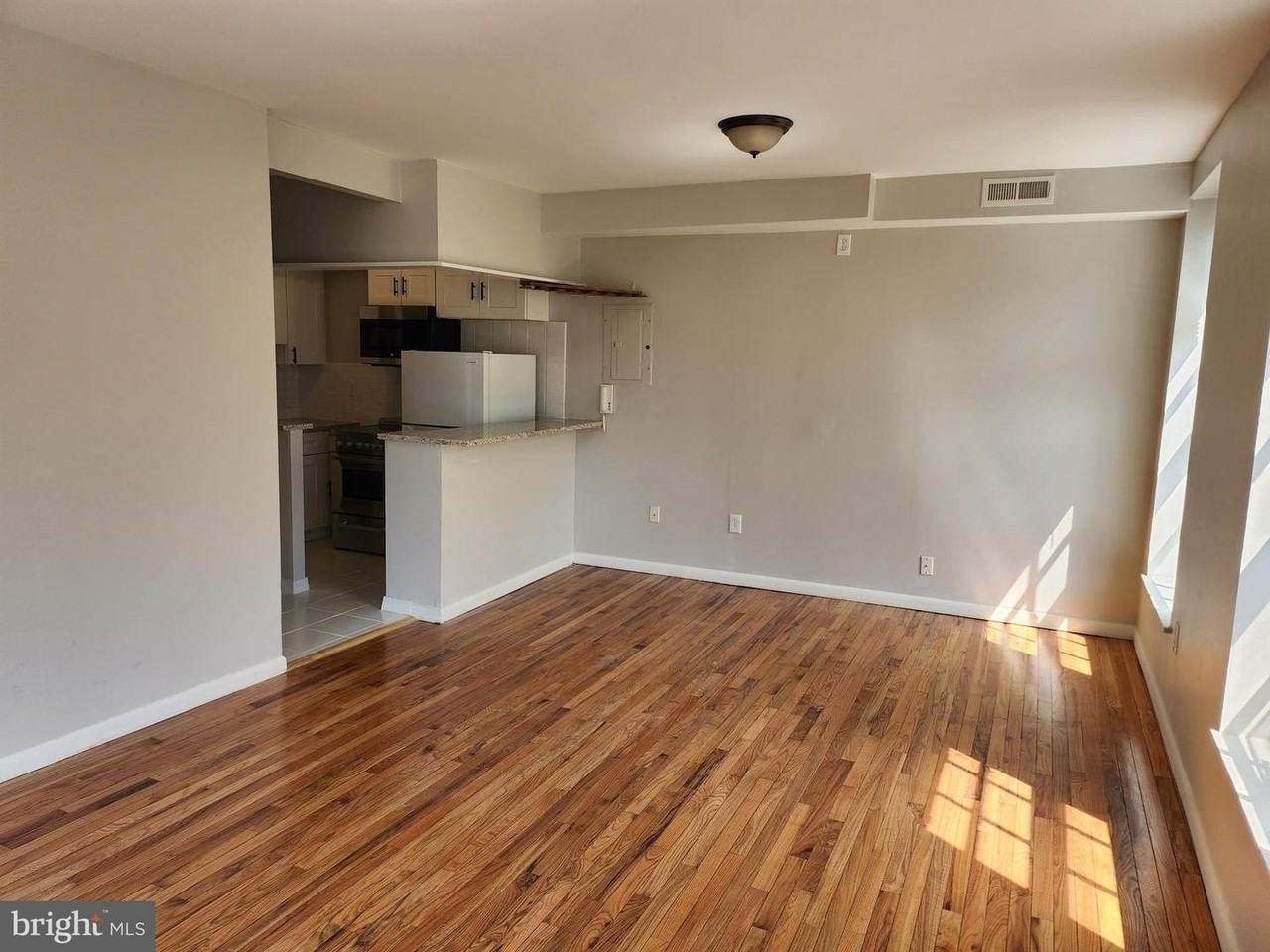 100 N 3rd St - Photo 4 of 5