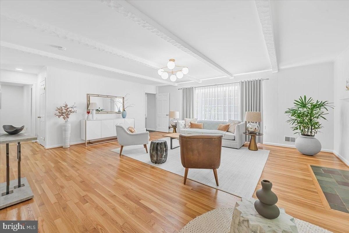 4025 N River St - Photo 6 of 46