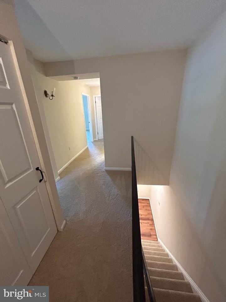941 S Rolfe St - Photo 2 of 18