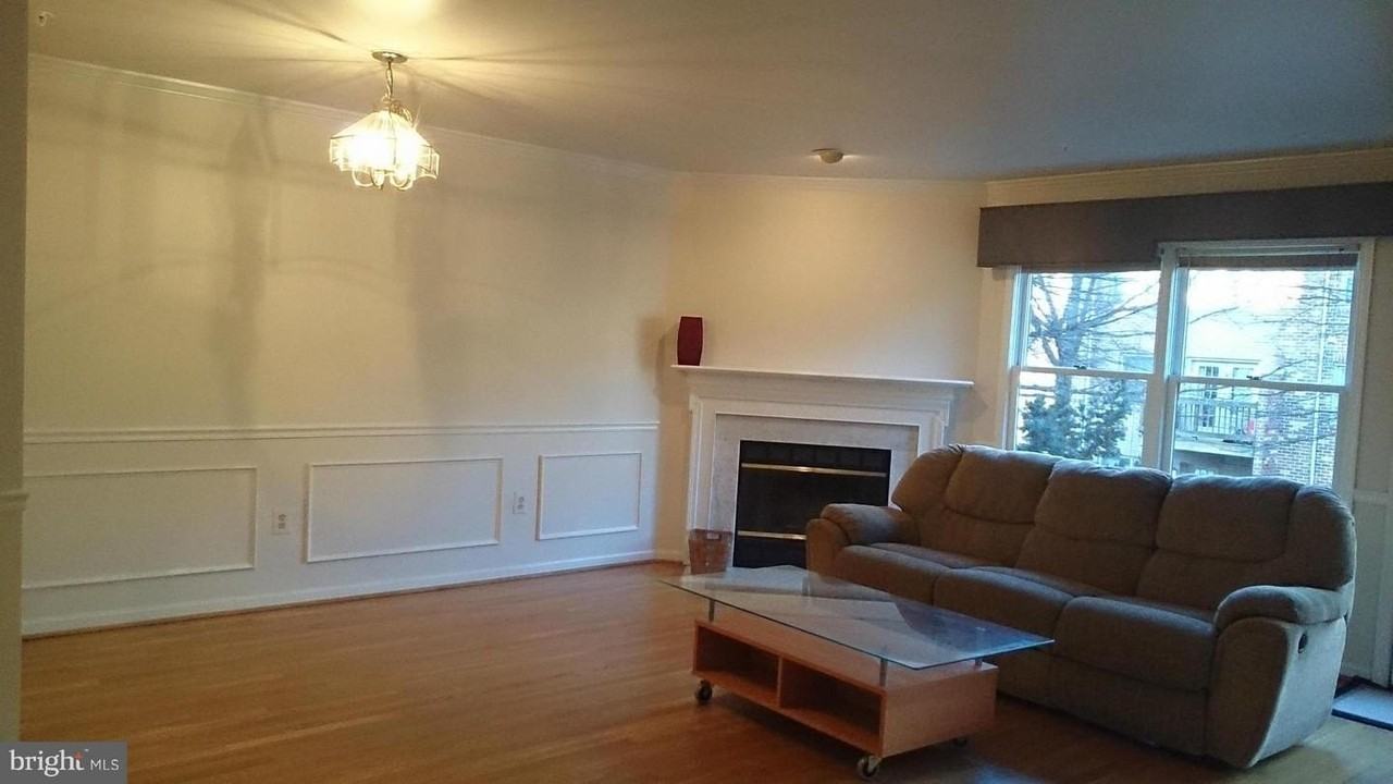 618 N Tazewell St - Photo 2 of 30