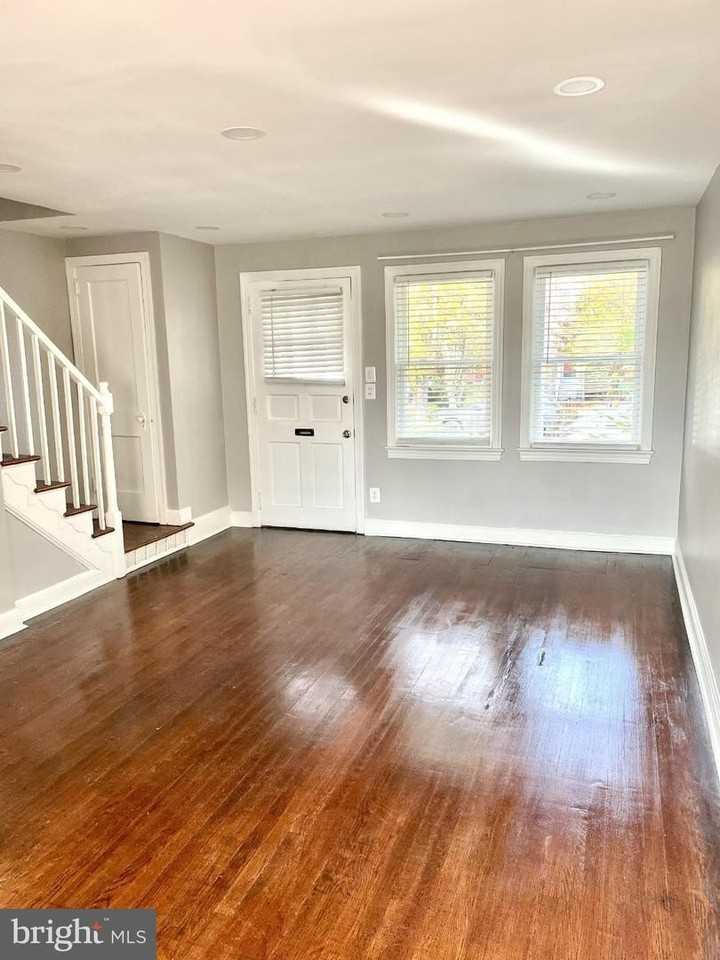 565 E Nelson Ave - Photo 2 of 34