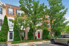 932 Harrison Cir - Photo 1 of 1