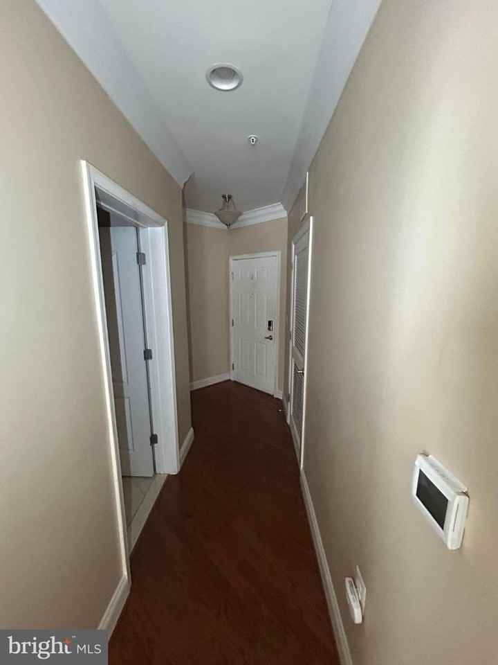 1115 Cameron St - Photo 3 of 22