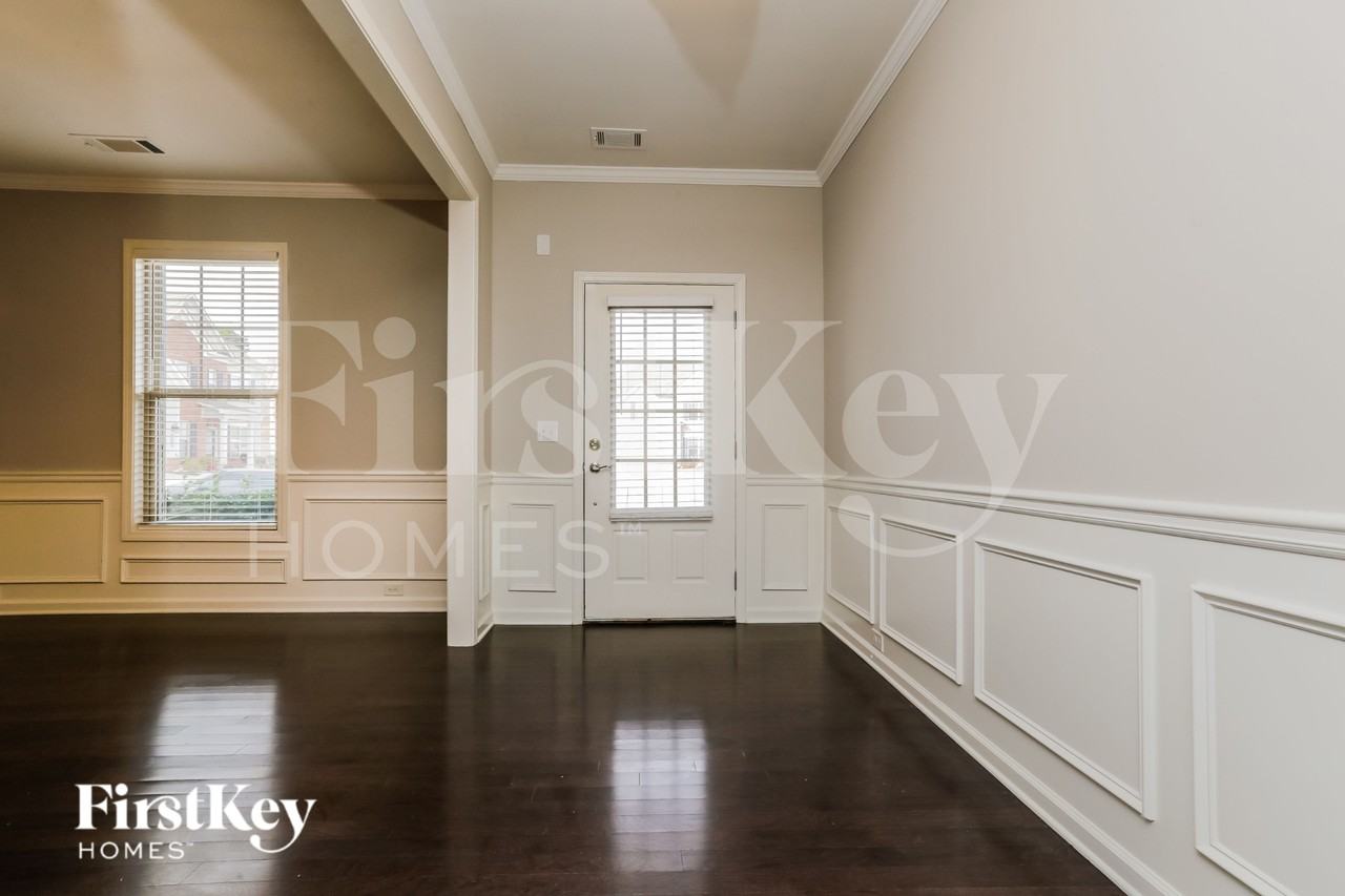 4895 Frontier Dr - Photo 5 of 15