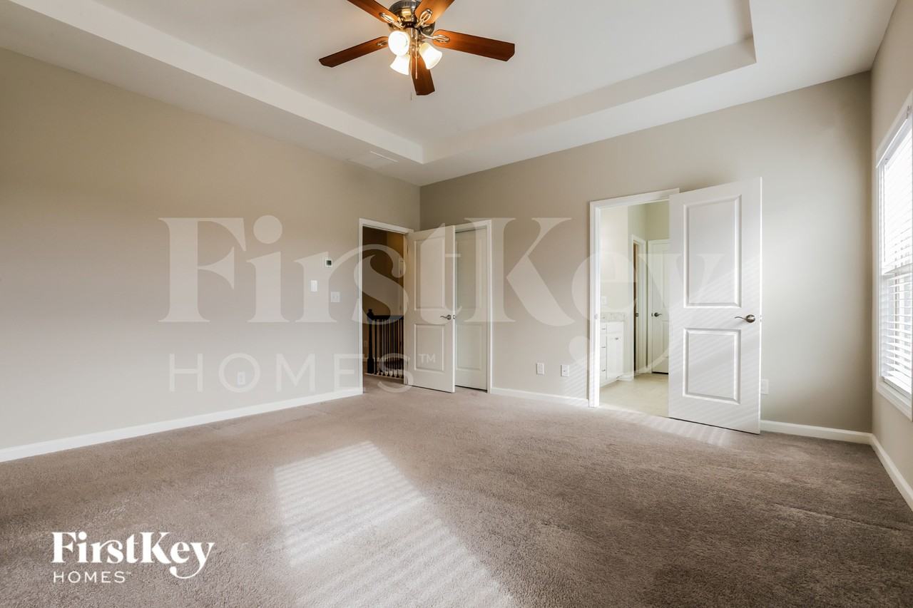 4895 Frontier Dr - Photo 7 of 15