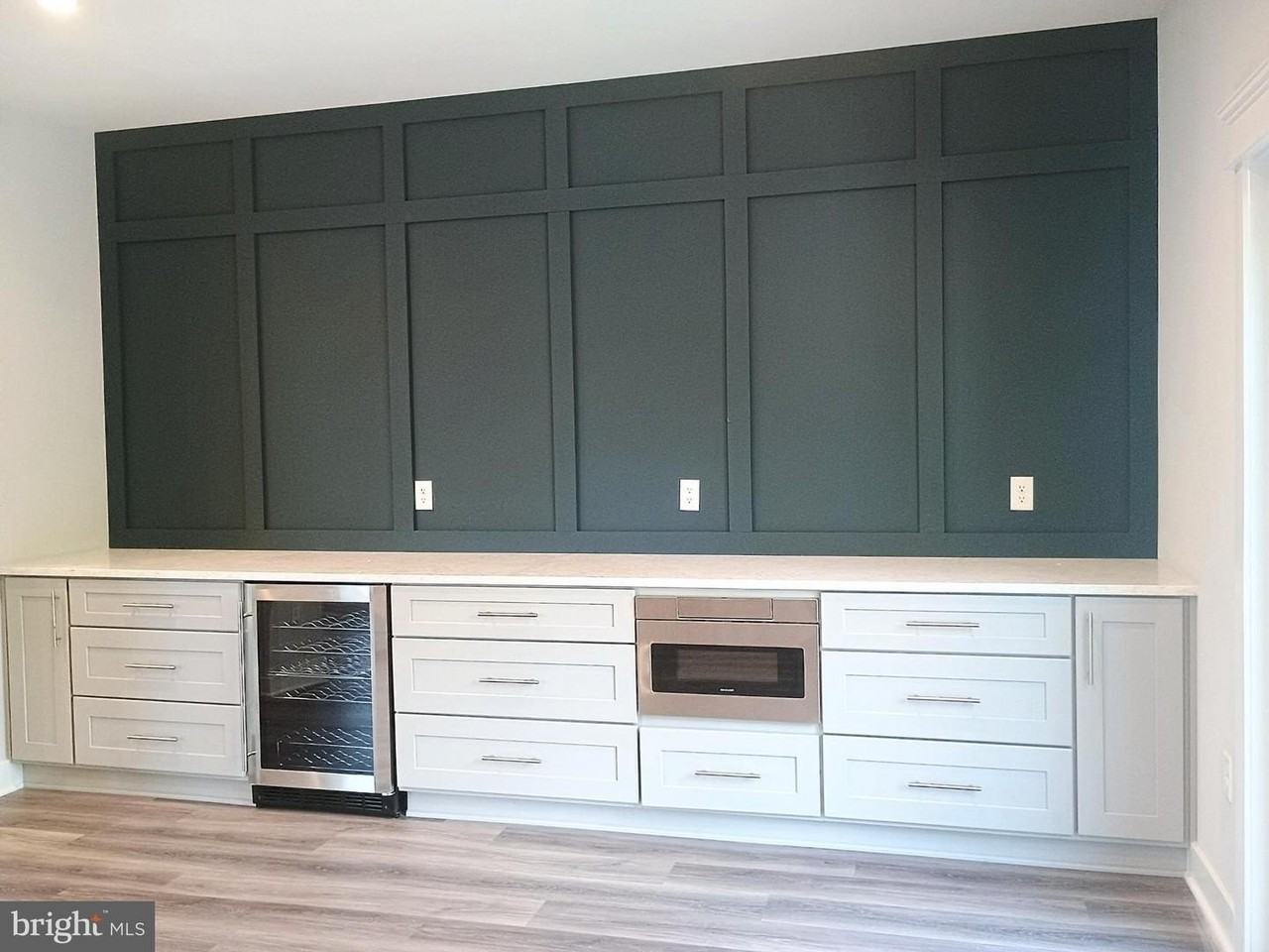307 Charles St - Photo 3 of 47