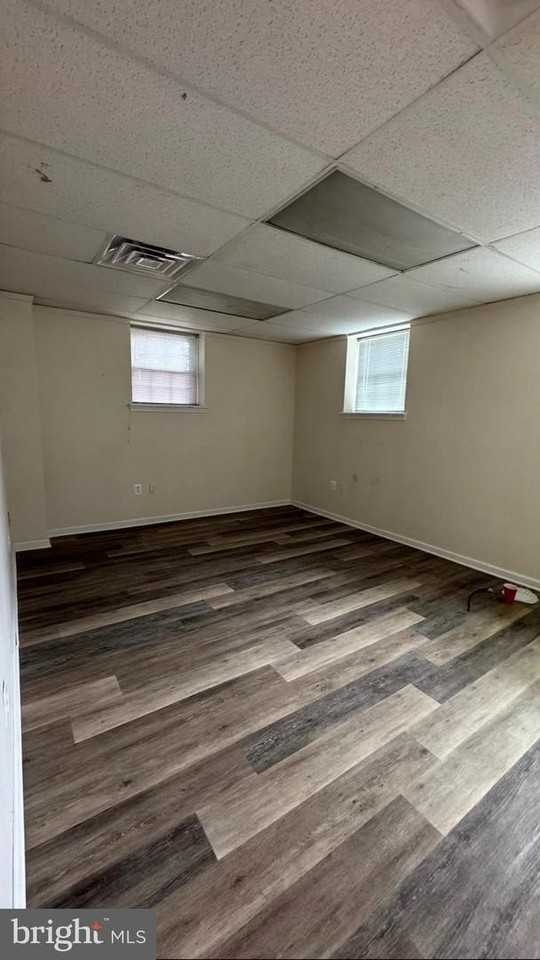 4160 Chain Bridge Rd - Photo 3 of 5