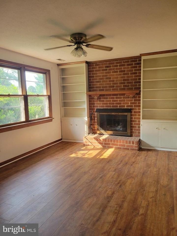90 Parrish Ln - Photo 4 of 16