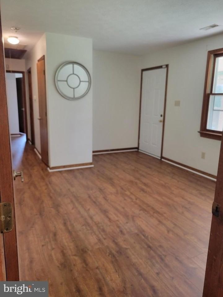 90 Parrish Ln - Photo 5 of 16