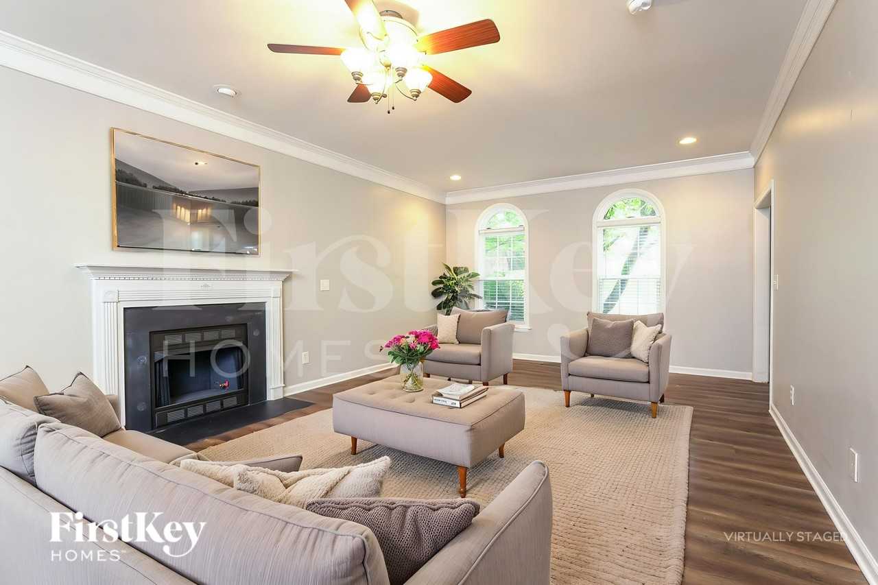 6590 Lake Dale Way - Photo 3 of 19