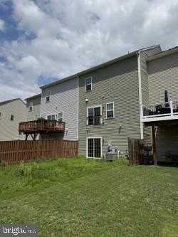 240 Parkland Dr - Photo 2 of 31