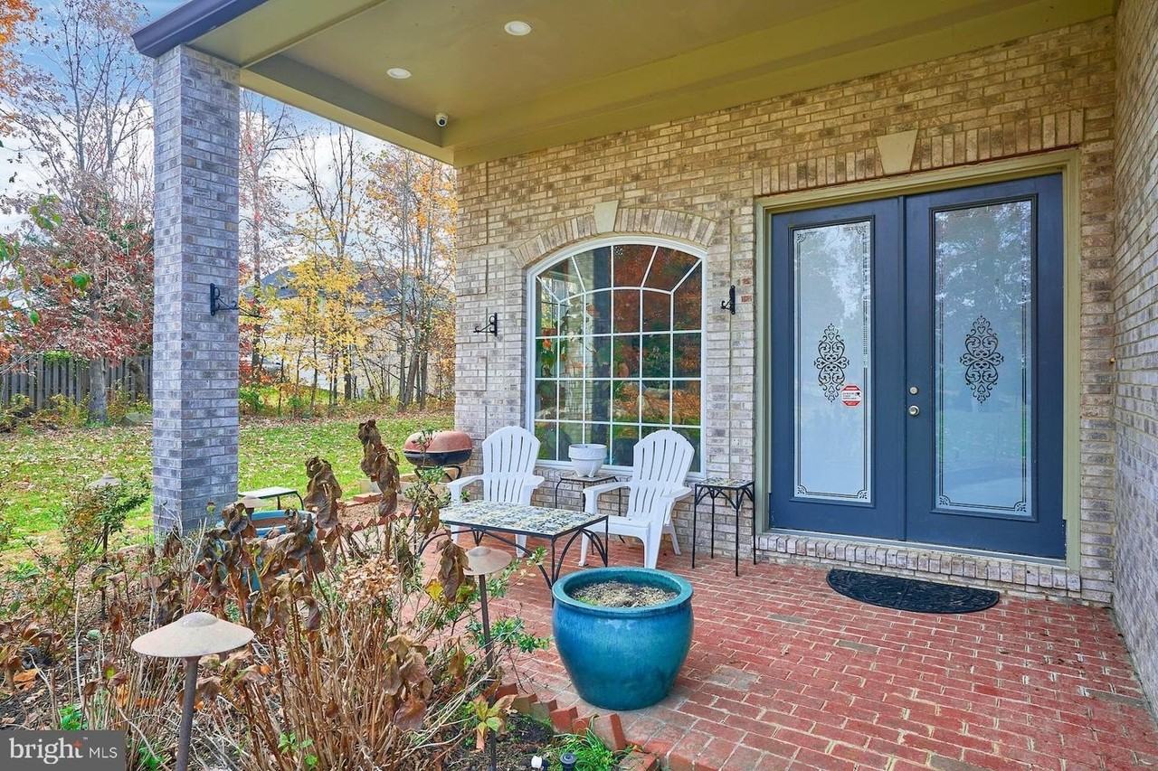 12815 Braddock Rd - Photo 5 of 21