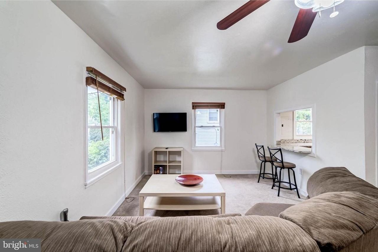 2425 Fort Dr - Photo 5 of 21
