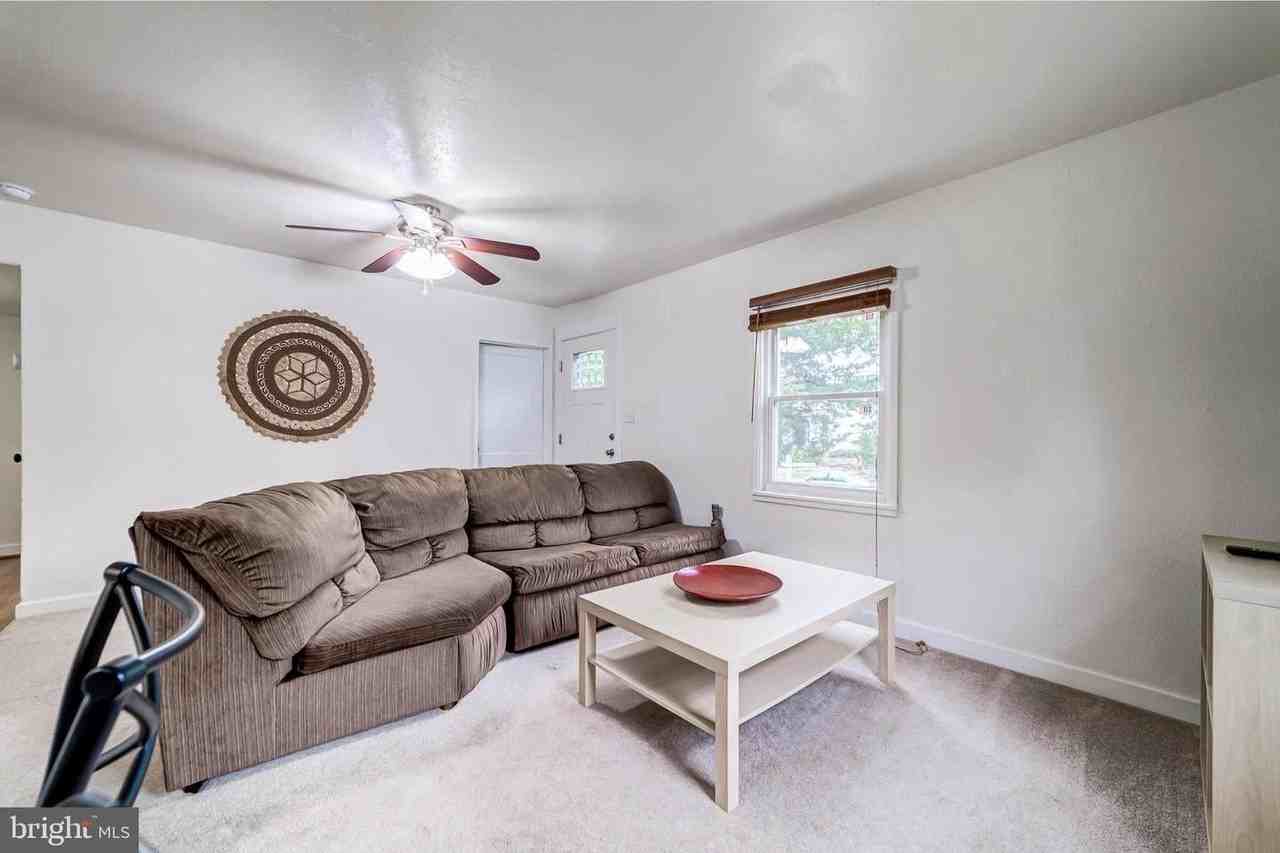 2425 Fort Dr - Photo 6 of 21