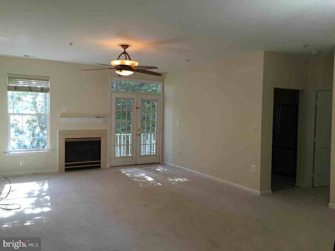 11402 Gate Hill Pl Unit E - Photo 3 of 18