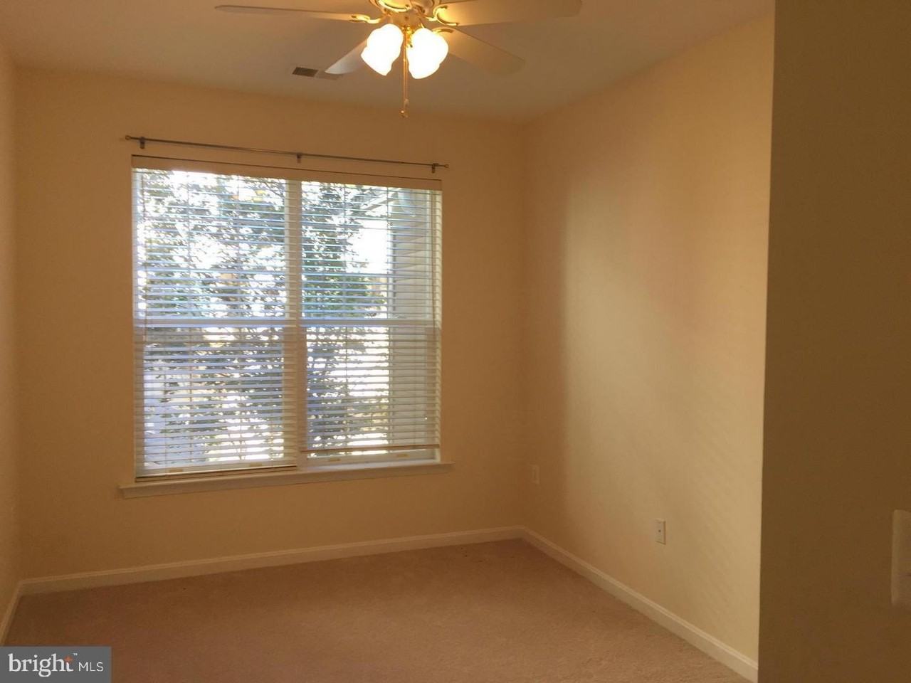 11402 Gate Hill Pl Unit E - Photo 5 of 18