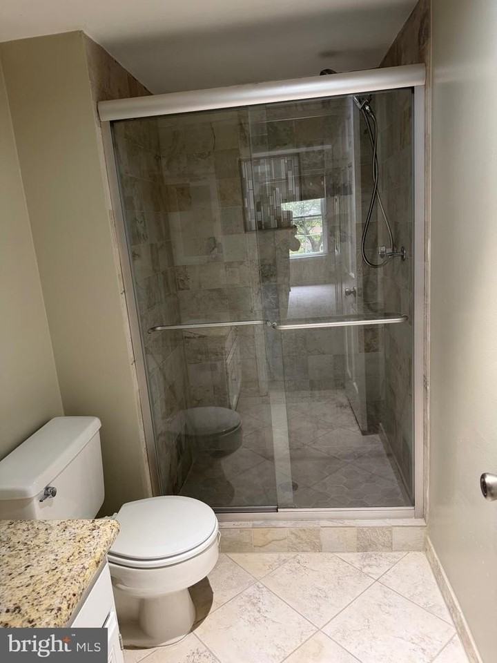 7640 Tremayne Pl - Photo 5 of 19