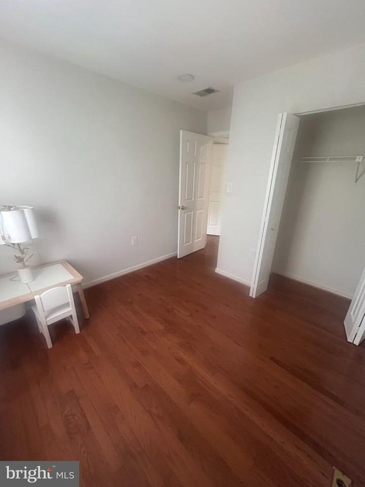 5664 Cabells Mill Ct - Photo 7 of 17