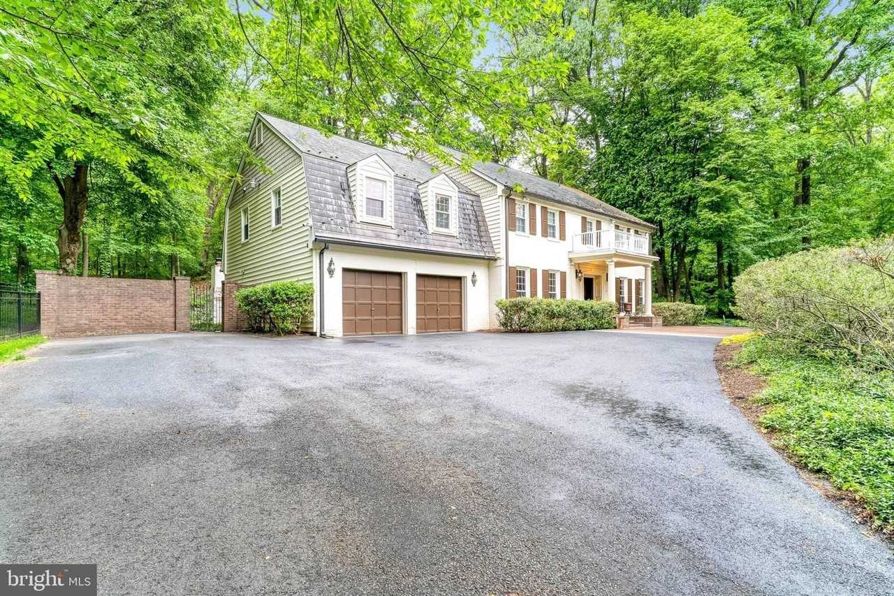 7845 Old Dominion Dr - Photo 3 of 50