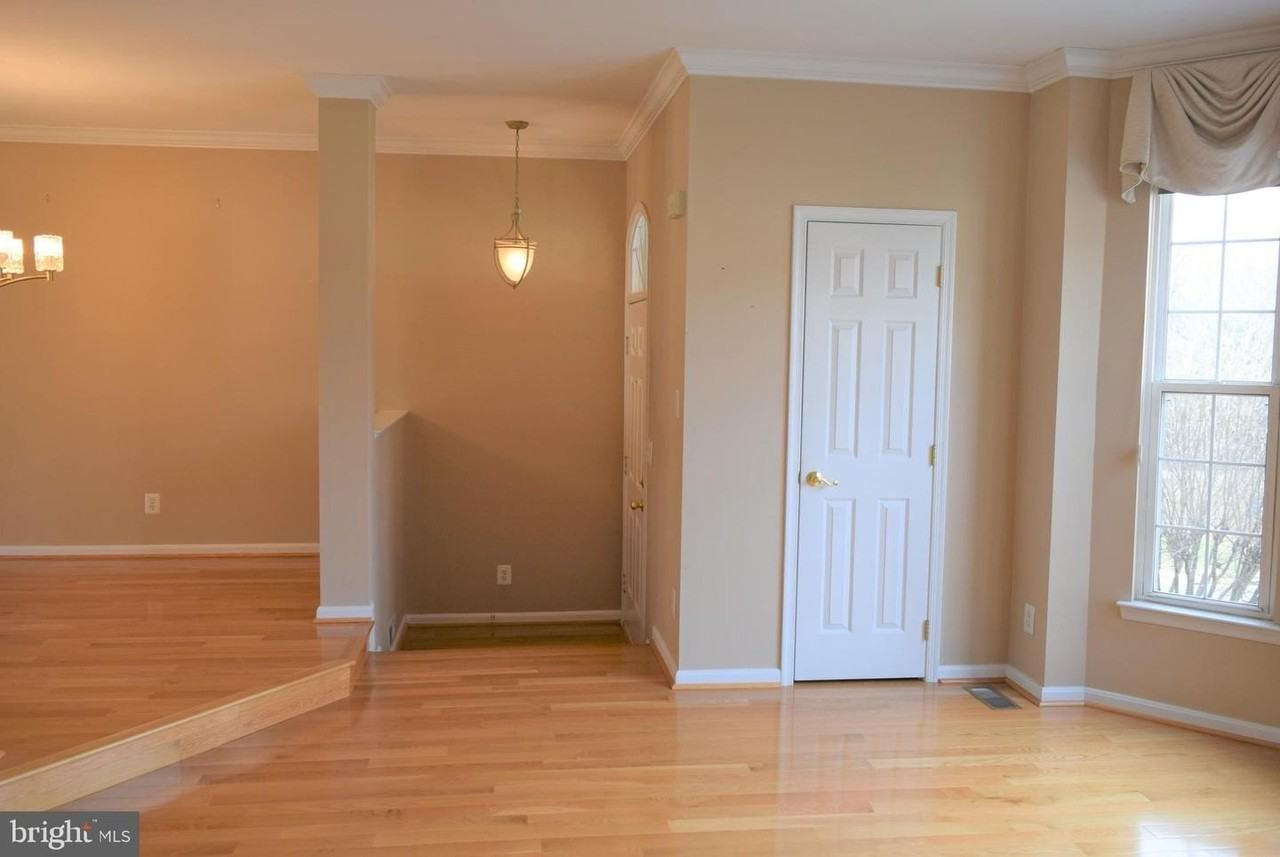 8933 Royal Astor Way - Photo 3 of 50