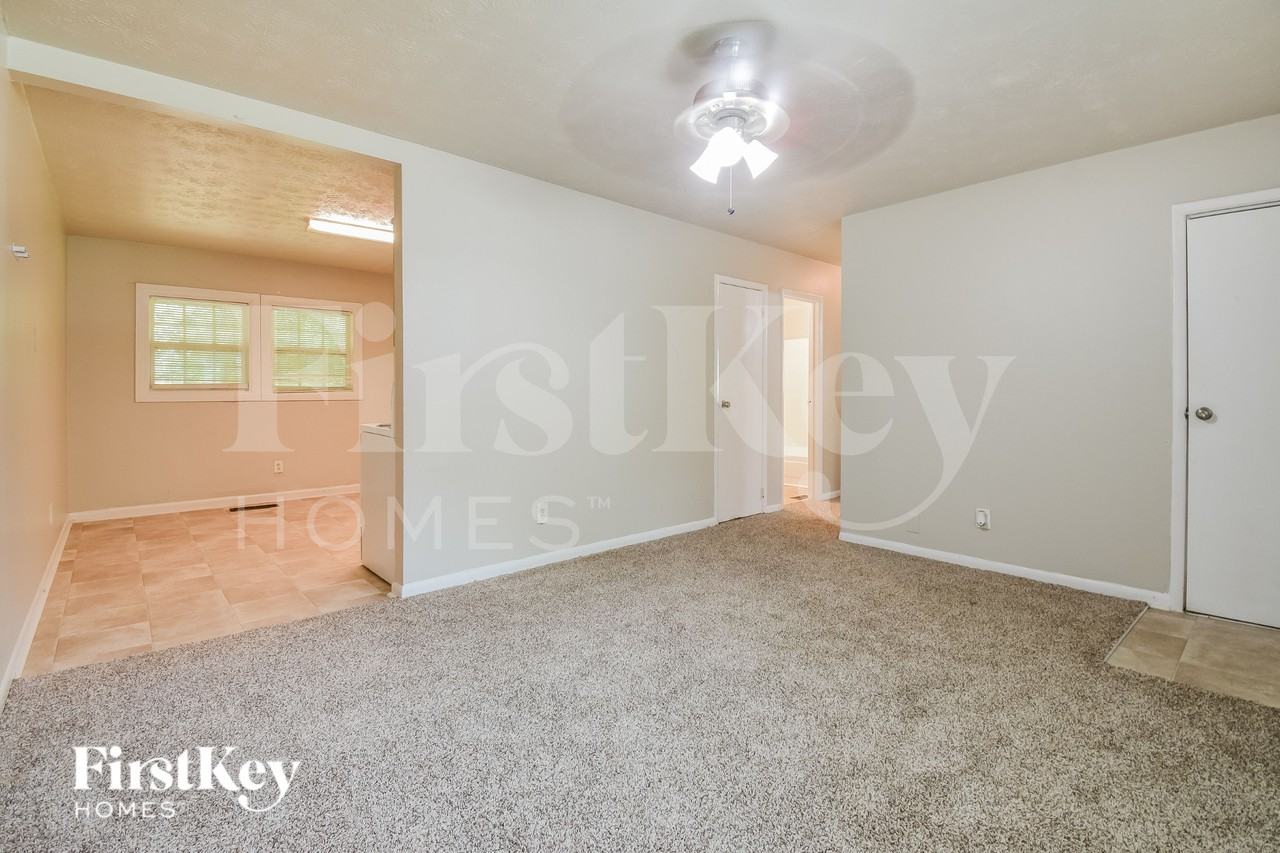 8277 Dunellen Ln - Photo 4 of 17