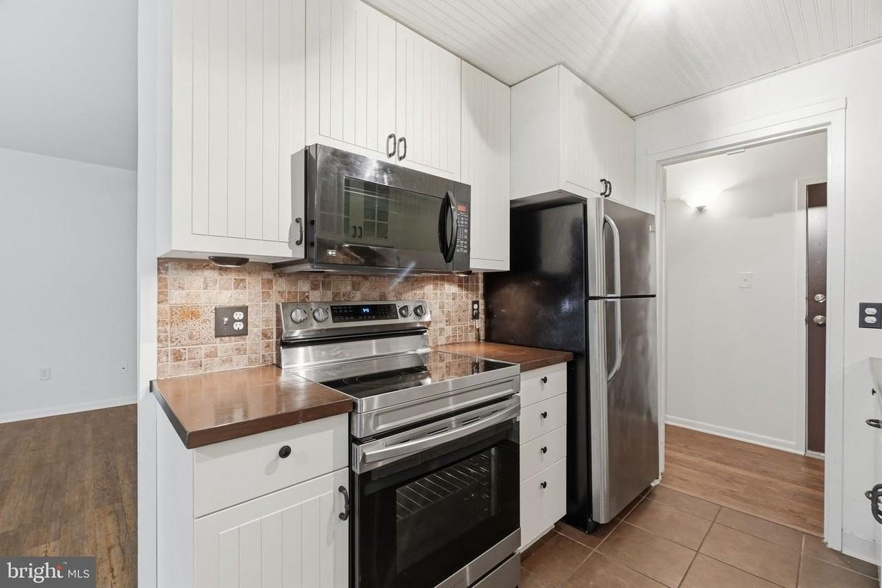 11619 Stoneview Sq - Photo 4 of 50
