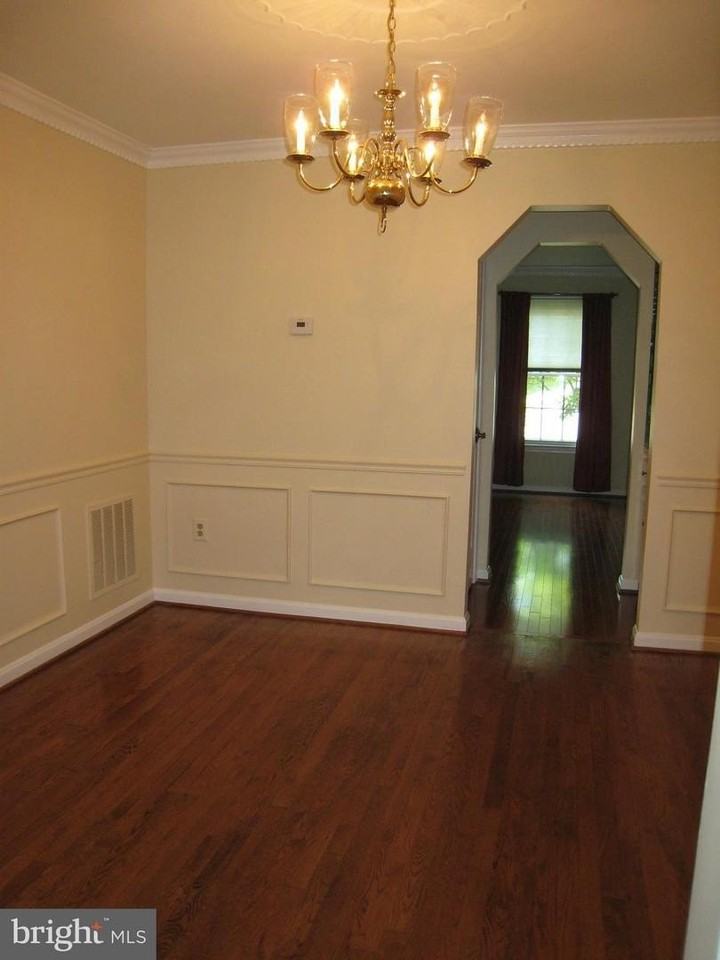 4535 Sawgrass Ct - Photo 6 of 14