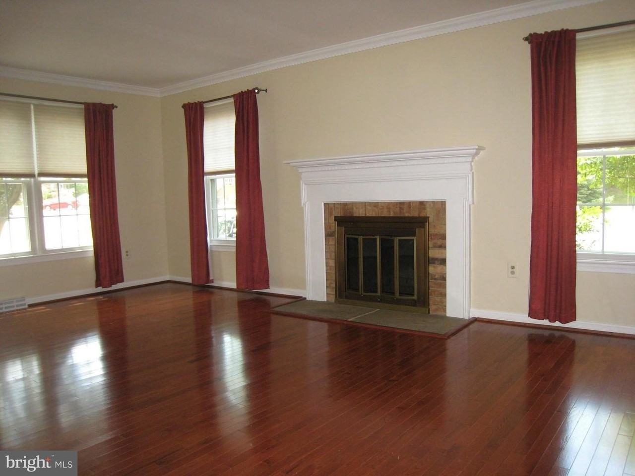 4535 Sawgrass Ct - Photo 7 of 14