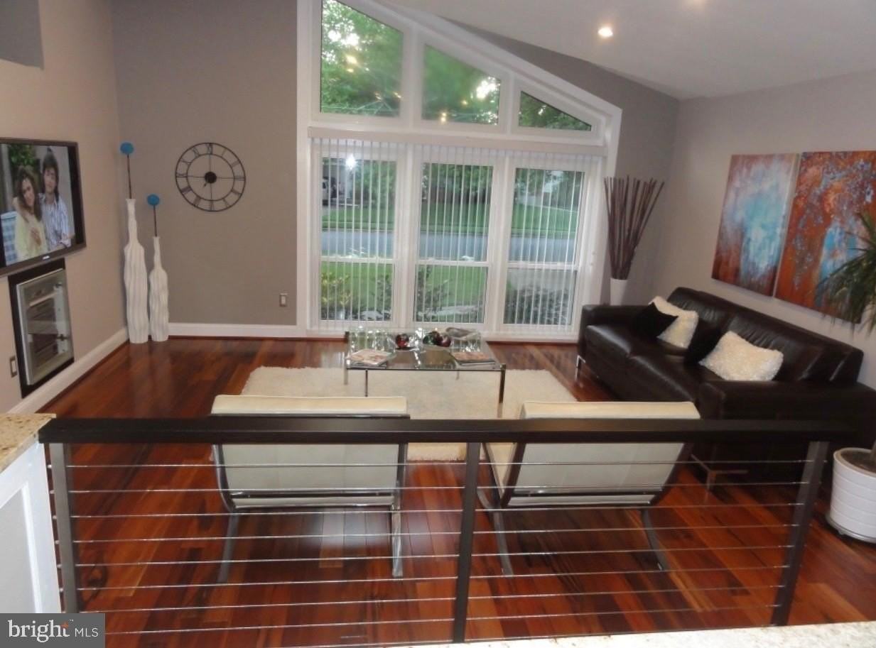 8331 Wesleyan St - Photo 4 of 9