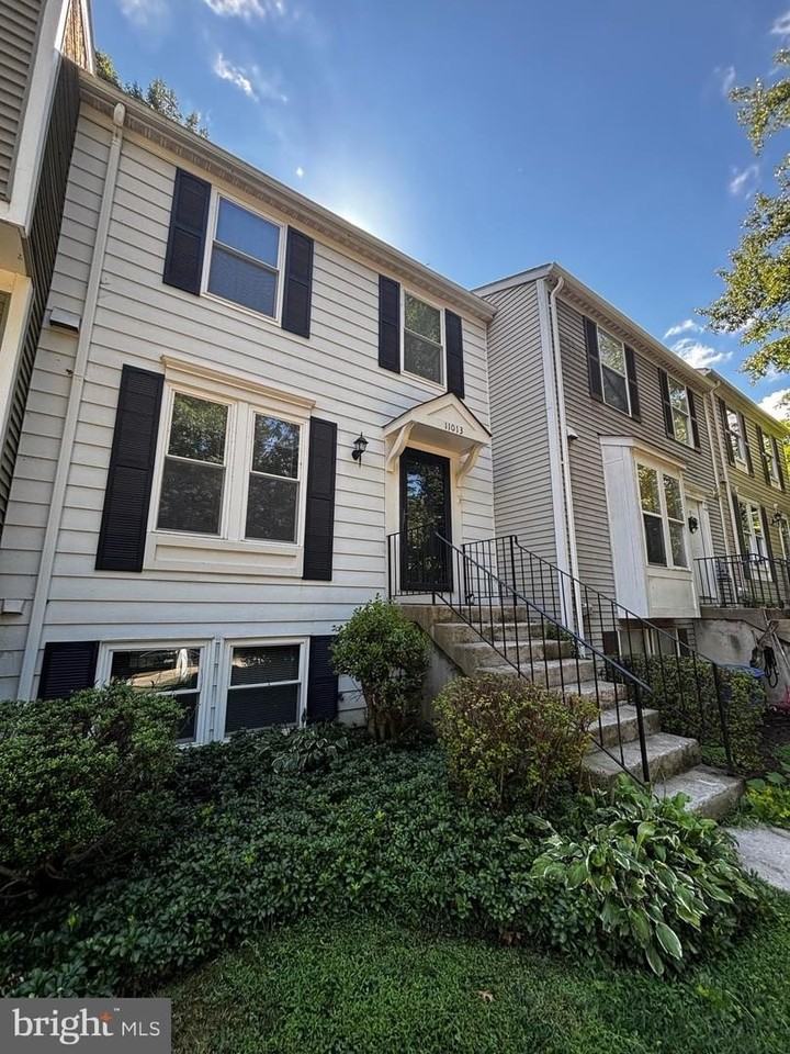 11013 Barton Hill Ct - Photo 2 of 35
