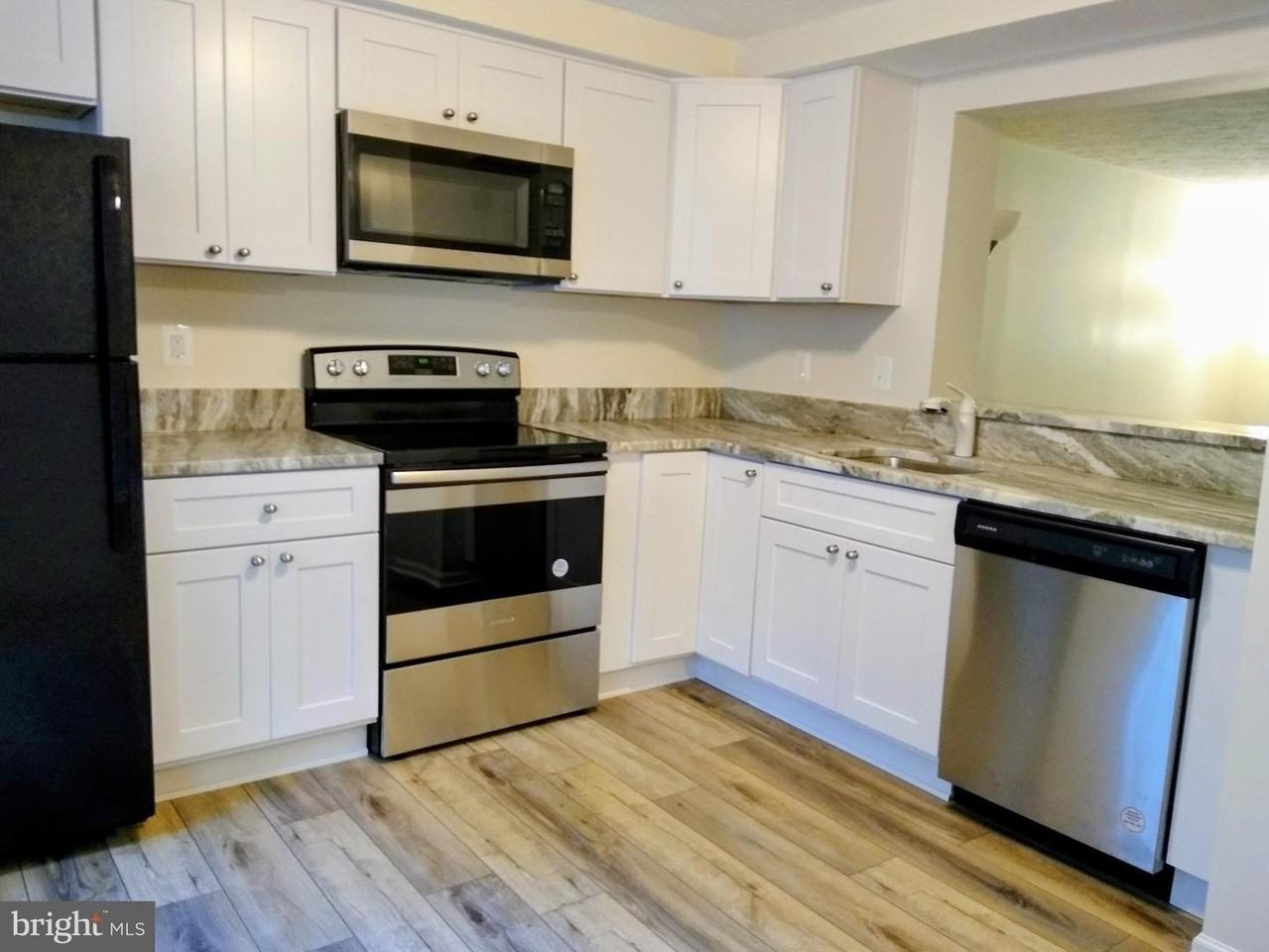 11013 Barton Hill Ct - Photo 5 of 35