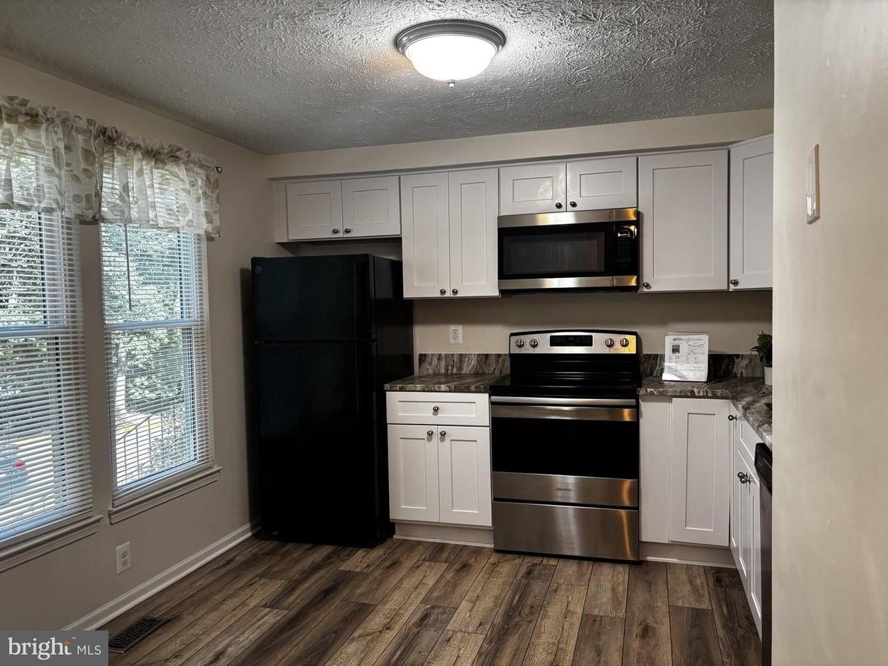 11013 Barton Hill Ct - Photo 6 of 35
