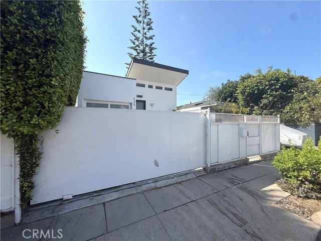 840 Bouett St - Photo 2 of 7
