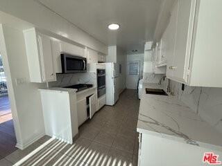 7838 W Manchester Ave #1 - Photo 5 of 8