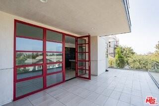 870 Haverford Ave #101 - Photo 2 of 7