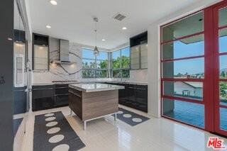 870 Haverford Ave #101 - Photo 3 of 7