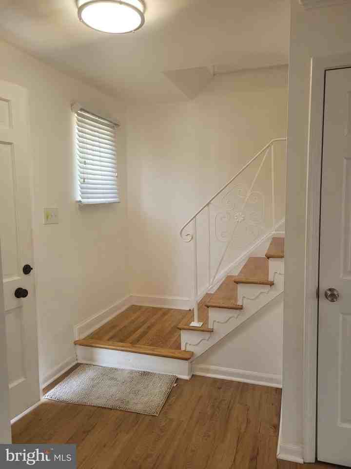 6818 Rolling Rd - Photo 2 of 40